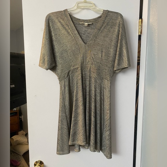 Dress - Picture 1 of 3